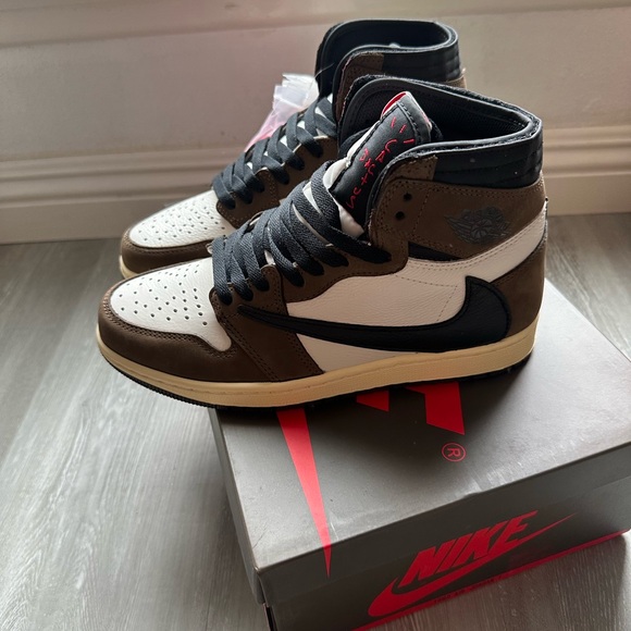 Air Jordan 1 Retro High Travis Scott 'Cactus Jack' - Picture 5 of 8